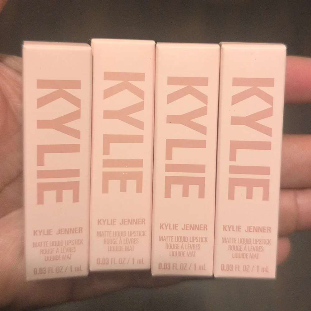 Kylie Cosmetics Matte Liquid Lipstick Set - 808 Kylie X4